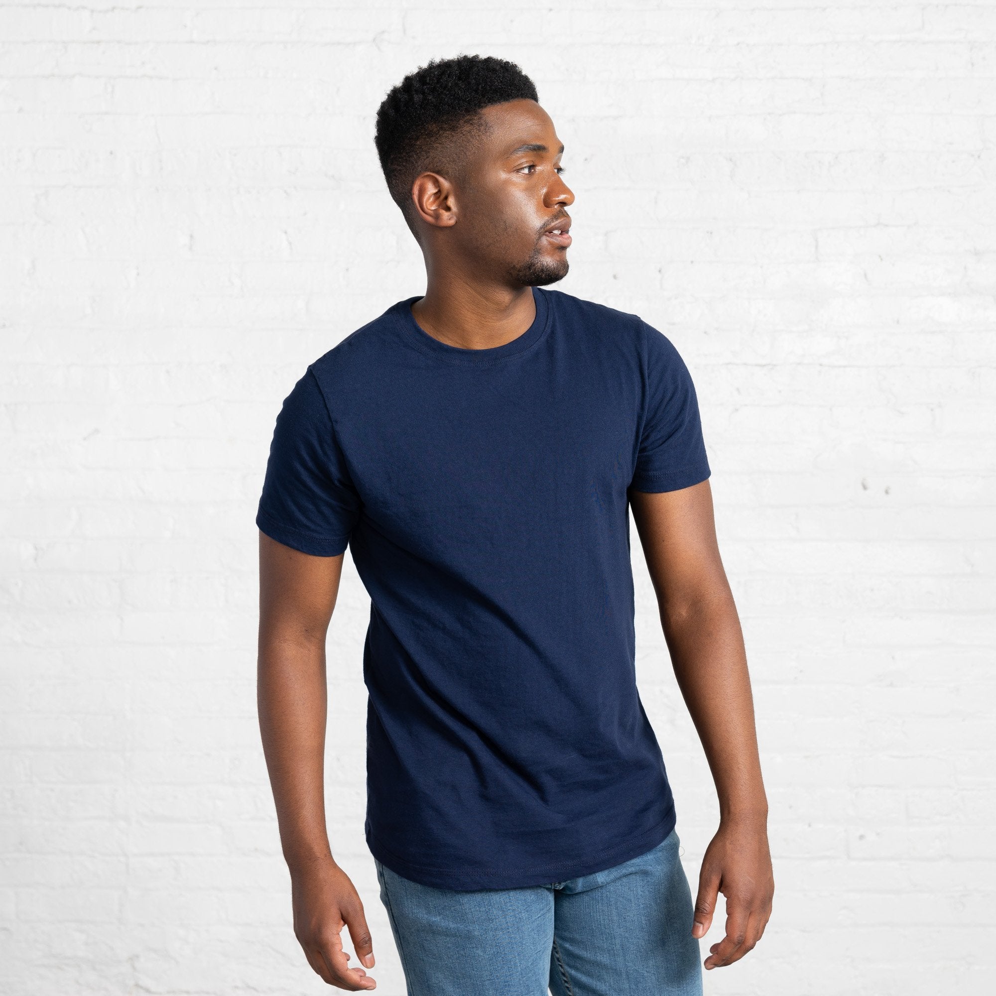 Color:Navy classic combed cotton men's t-shirts