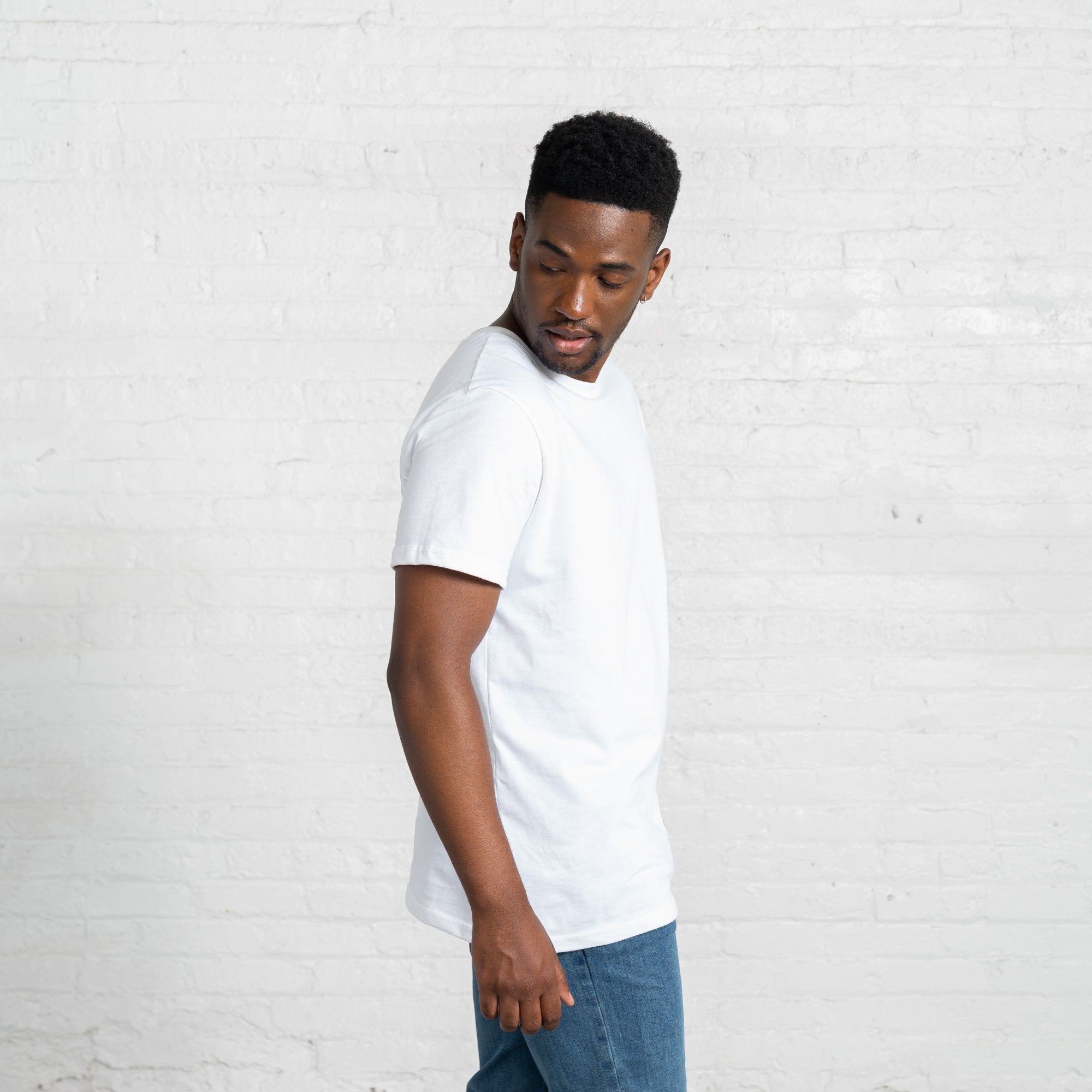 classic Color:White combed cotton men's t-shirts
