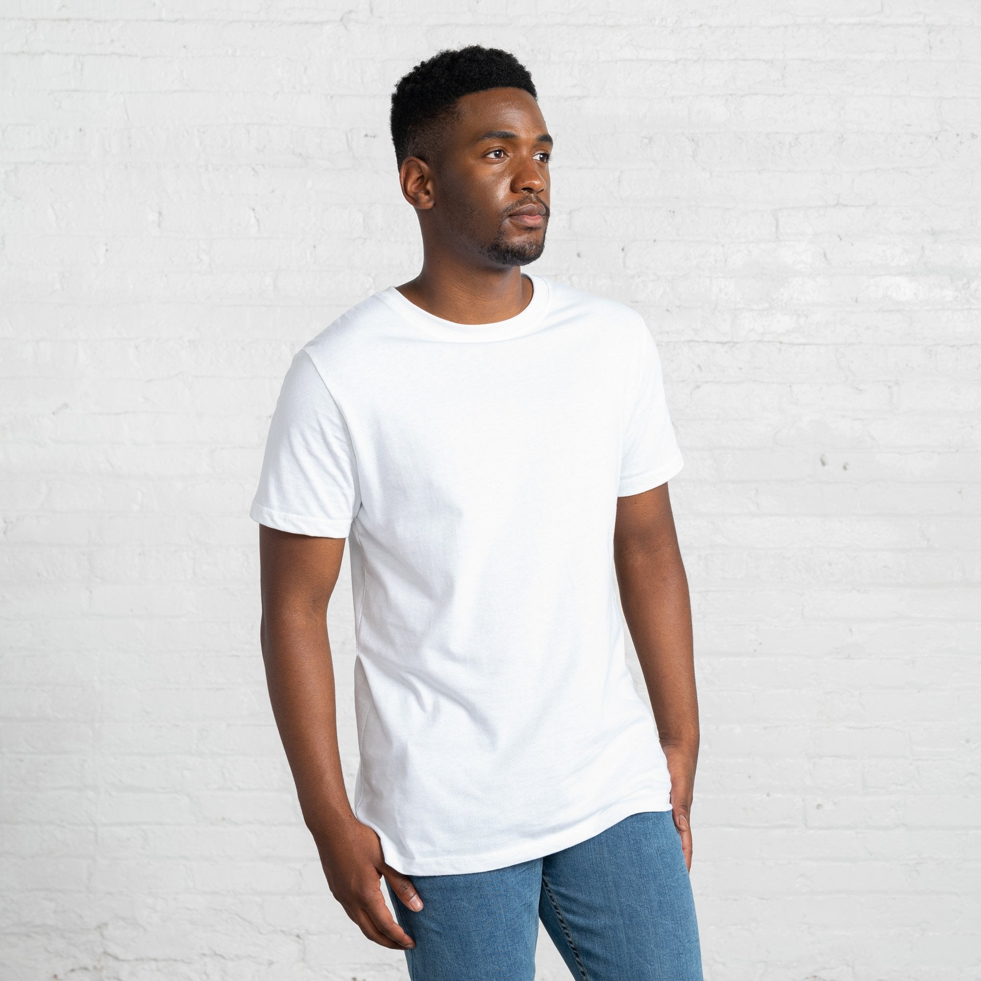 Color:White Classic combed cotton men's t-shirts