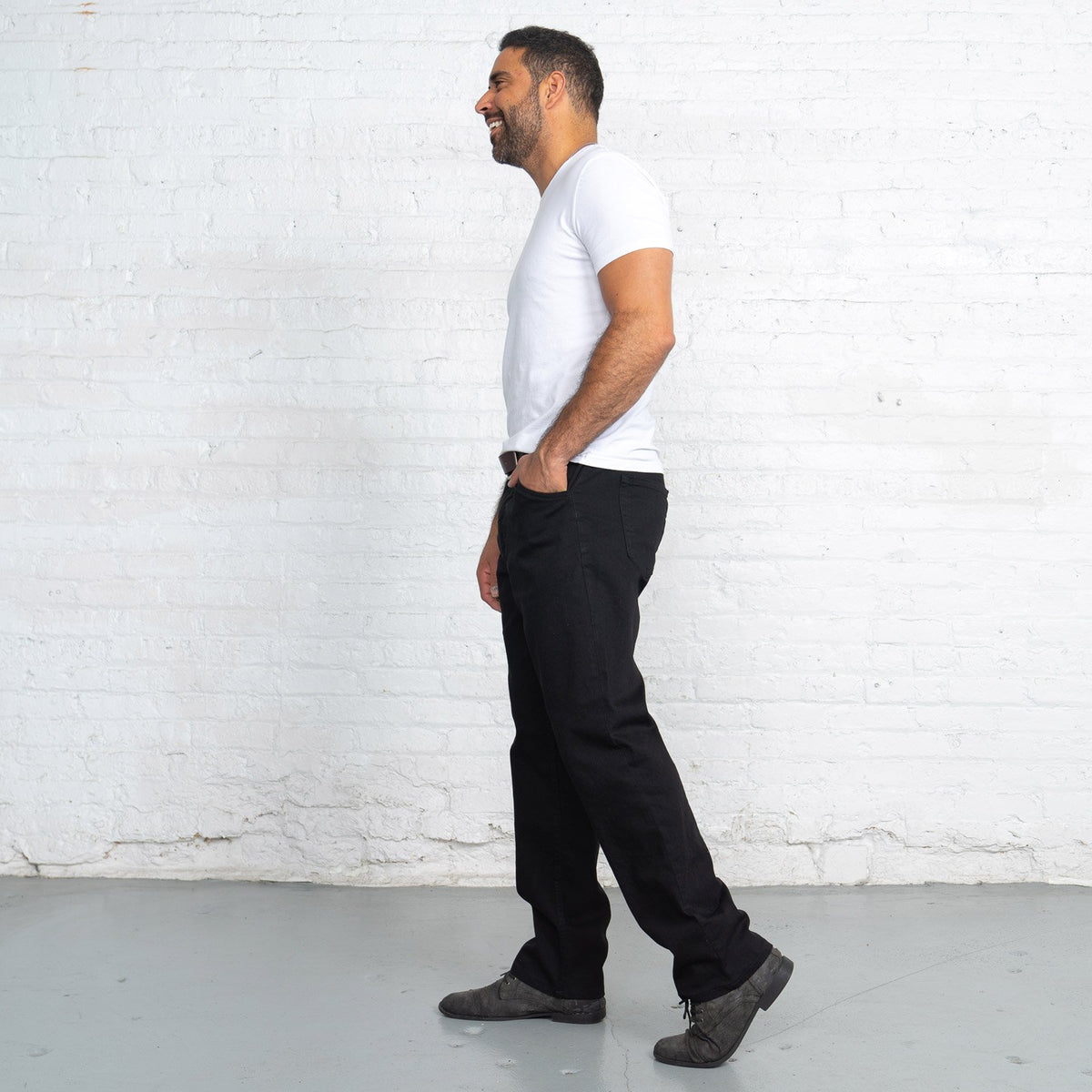 Relaxed Fit - Black